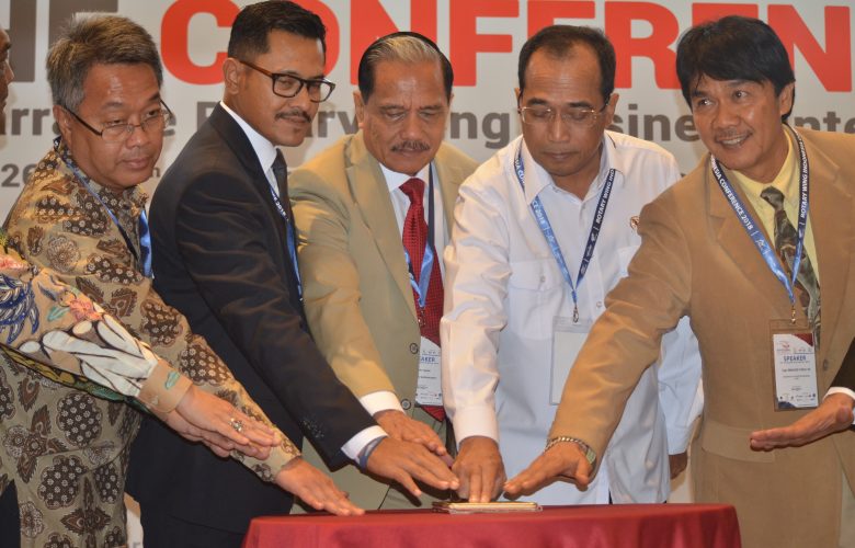 MEMAKSIMALKAN POTENSI HELIKOPTER DI INDONESIA